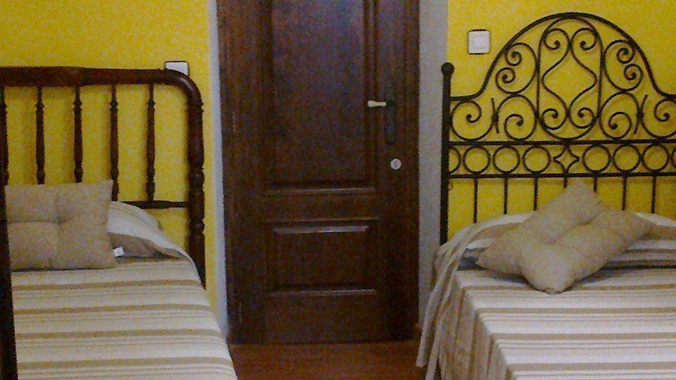 Hostal Los Aromas Villena Room photo